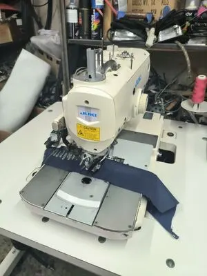 Петельная швейная машина Juki MEB-3200SS с глазком