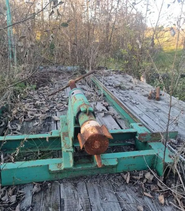 Станок для изготовления оцилиндрованного бруса