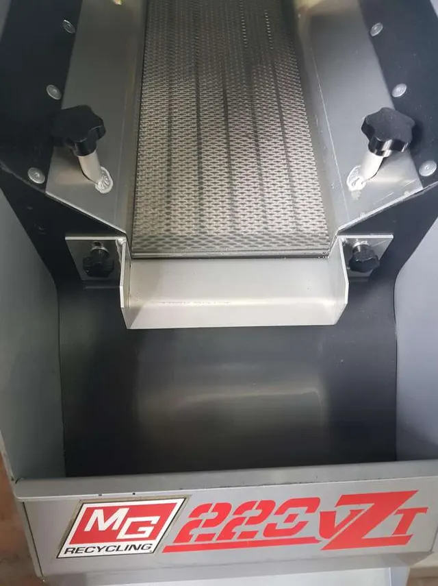 Устройство для переработки электрических кабелей MG 220 VZT