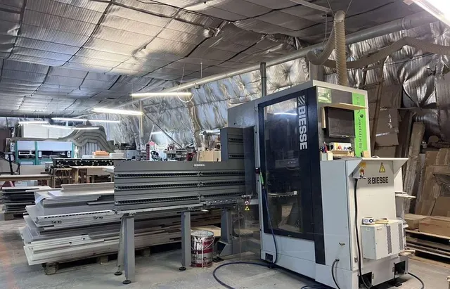 Сверлильно-присадочный центр с ЧПУ Biesse Skipper V31