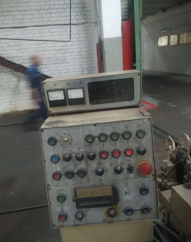 Станок круглошлифовальный бесцентровой 3Е185В