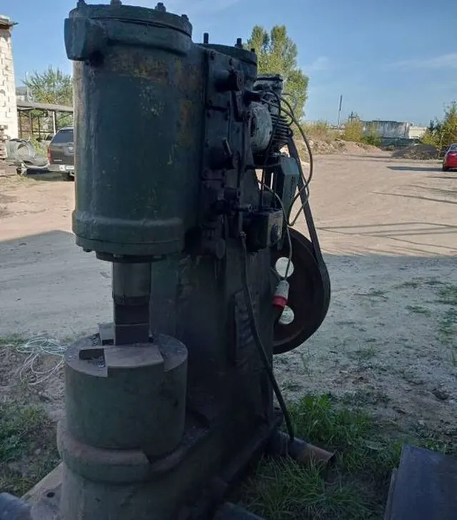 Пневмомолот кузнечный