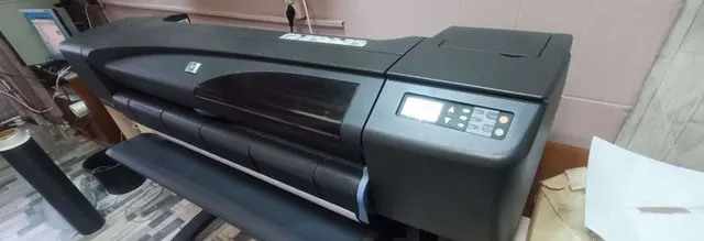 Плоттер с компьютером HP Designjet 800 (C7780B)