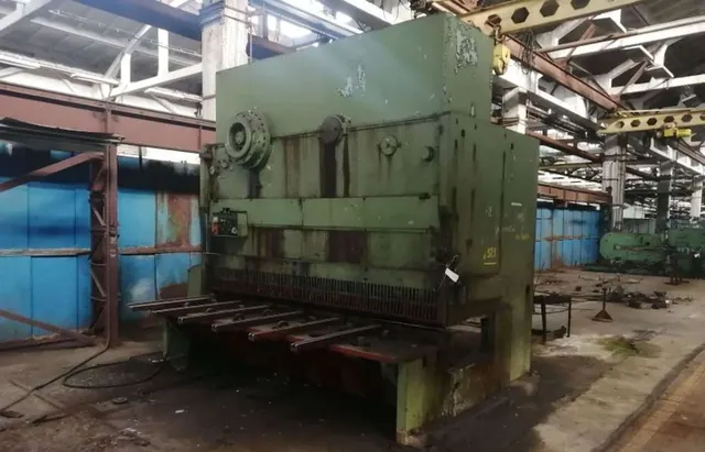 Ножницы гильотинные 3150/25