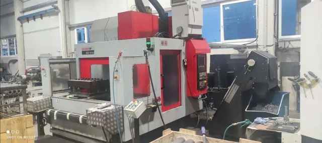 Вертикальный обрабатывающий центр EMCO MCP 70-50