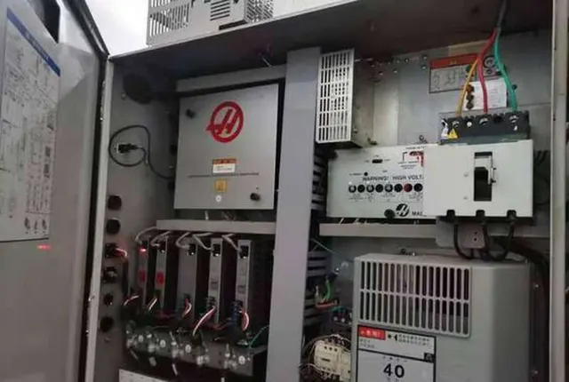 Вертикально-фрезерный центр Haas VF-4ss