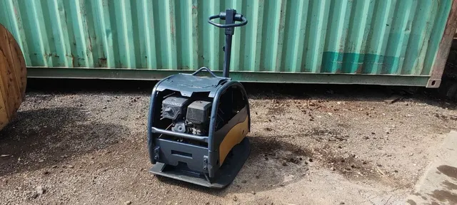 Виброплита бензиновая реверсивная Batmatic CR5570