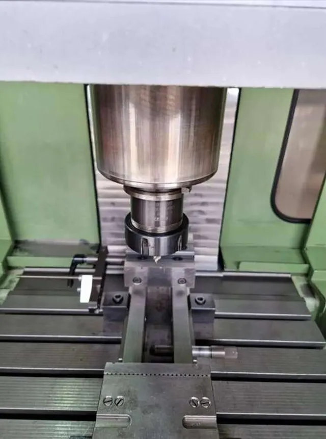 Фрезерный станок с ЧПУ Deckel FP2NC