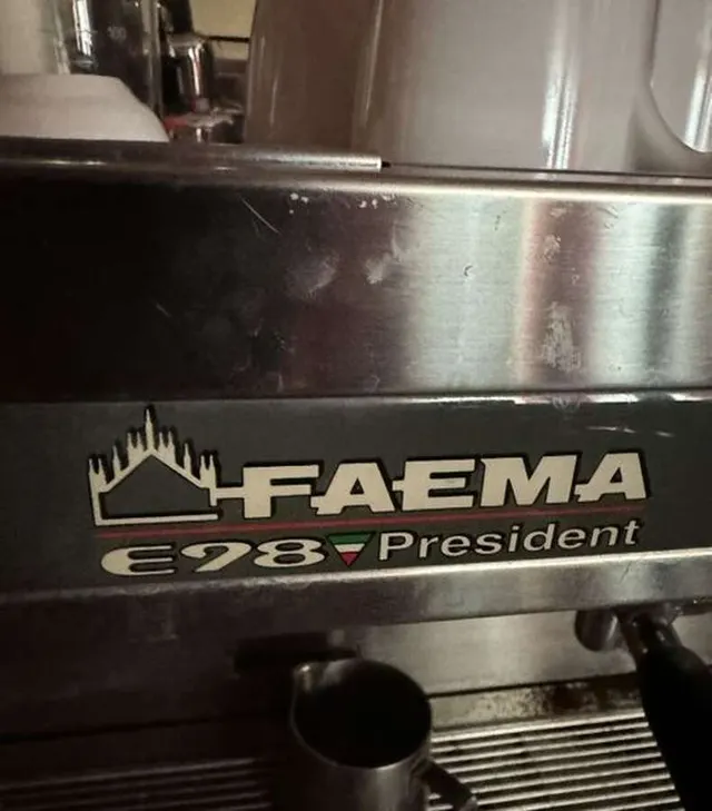 Кофемашина Faema E98