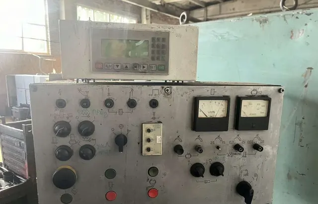 Круглошлифовальный станок ЗМ153