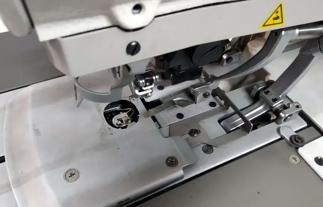 Петельная швейная машина Juki MEB-3200SS
