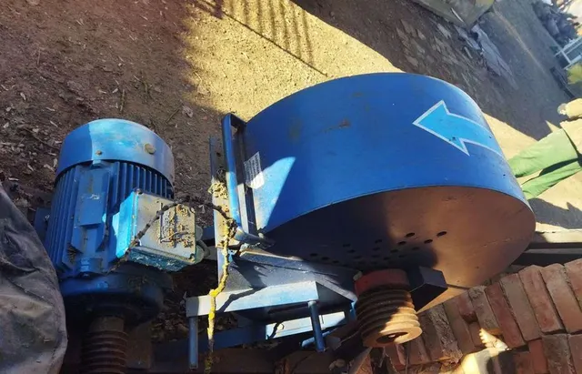 Рубительная машина Дровосек BX600