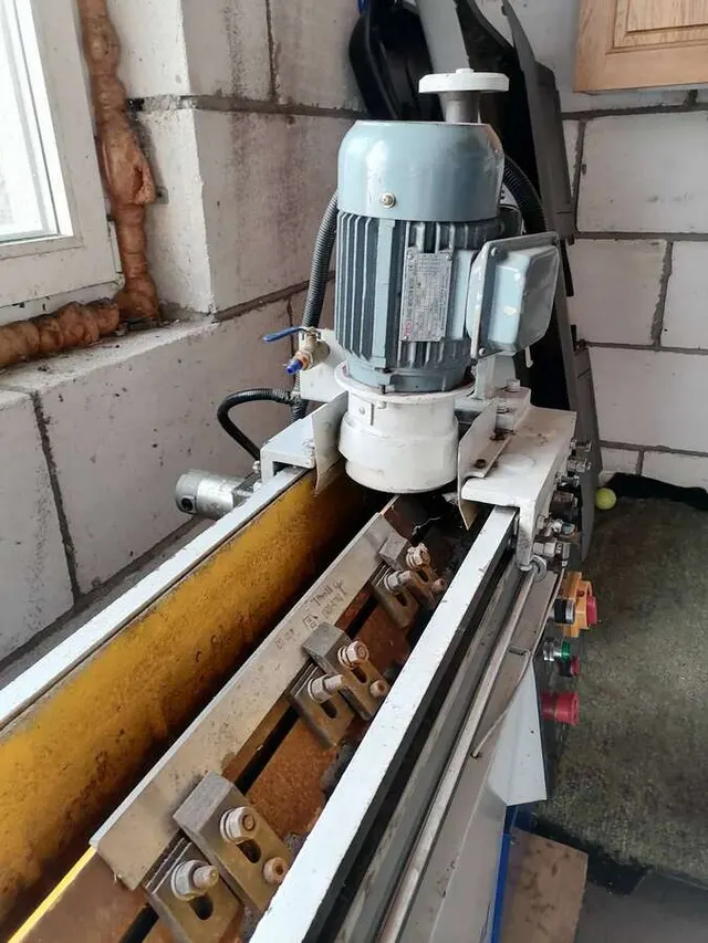 Станок для заточки плоских ножей MR 2563A
