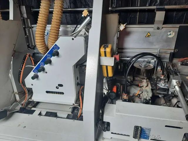 Кромкооблицовочный станок Biesse Roxyl 4.5