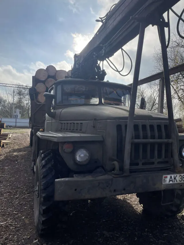 Лесовоз URAL-4320