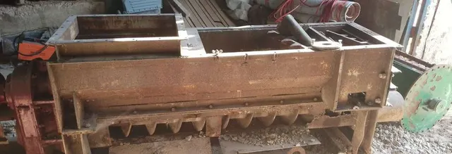 Дробилка шнековая ВДГ-10 для угля, кирпича