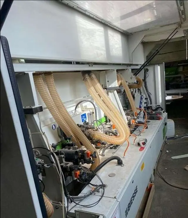Кромкооблицовочный станок Biesse JADE 240