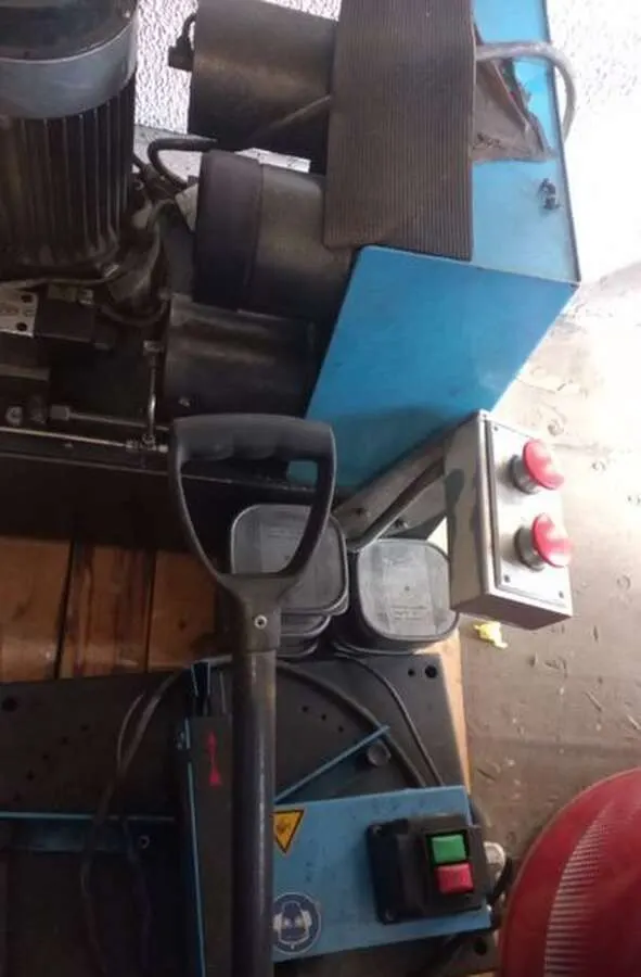 Опрессовочный станок Uniflex HM200