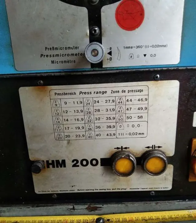 Опрессовочный станок Uniflex HM200