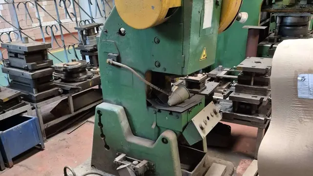 Пресс кривошипный КД 2332 усилие 40 тонн