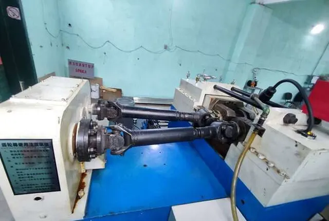 Станок резьбонакатной Z28-200
