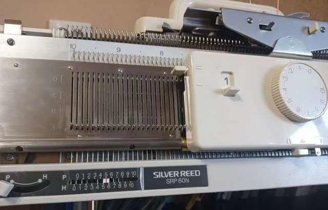 Вязальная машина Silver Reed SRP 60N