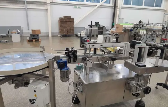 Линия разлива продукта, укупорки, этикетирования