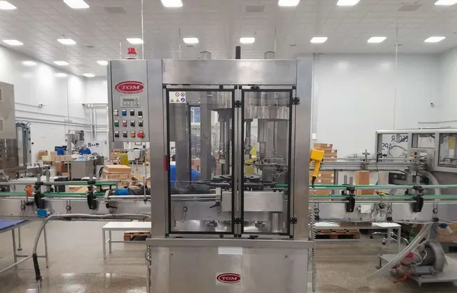 Линия разлива продукта, укупорки, этикетирования