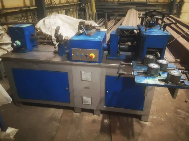 Станок универсальный с ЧПУ UMT-01
