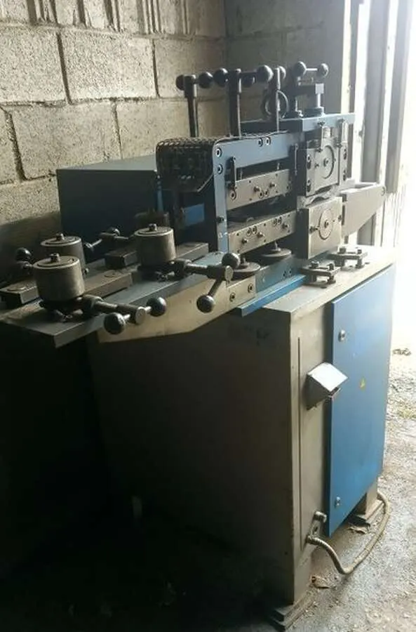 Станок для изготовления кованых изделий UMT-05