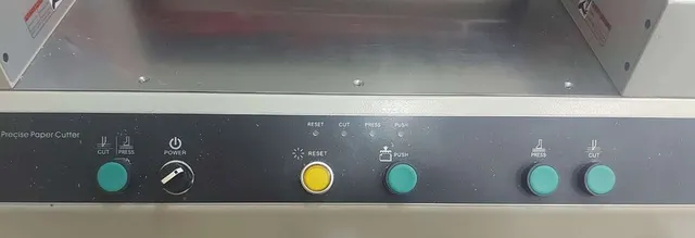 Бумагорезательная машина Boway BW-520V