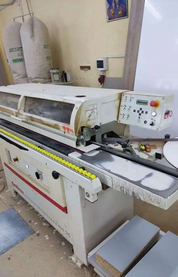 Кромкооблицовочный станок SCM МЕ25