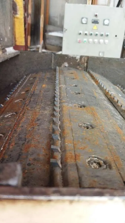 Шредер брёвен Sawdust producer DECM600