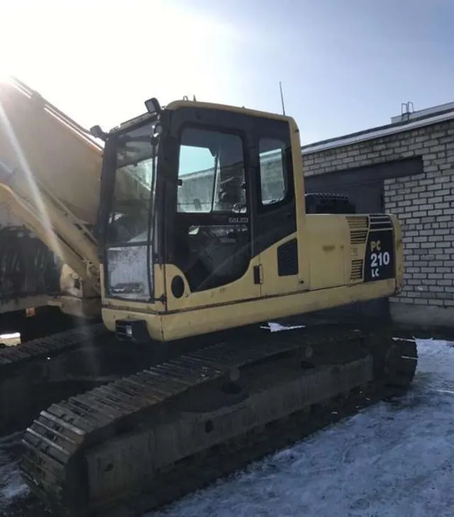 Экскаватор Komatsu PC210 LC