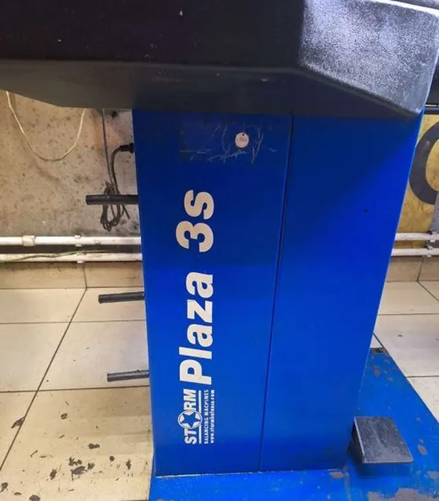 Станок балансировочный Storm Plaza 3s
