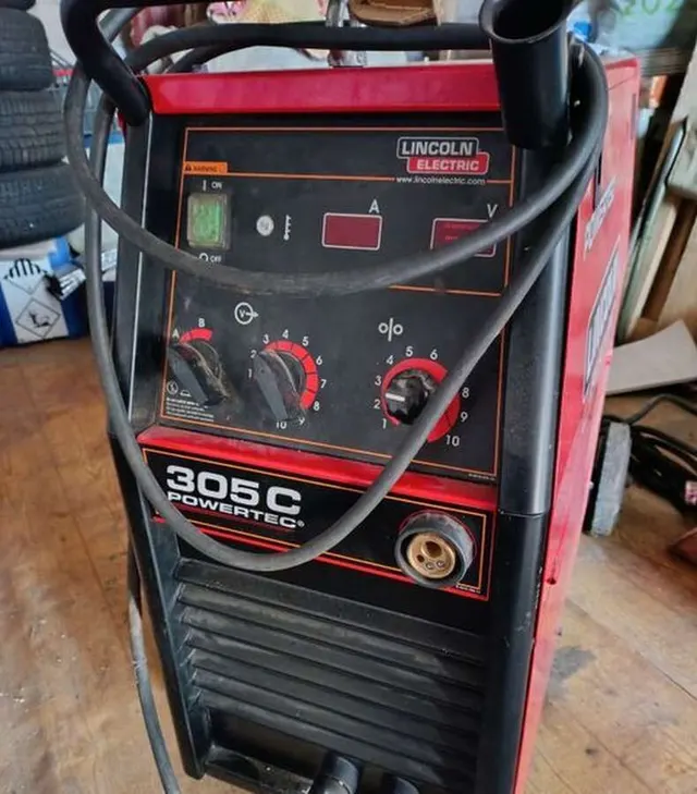 Сварочный аппарат Lincoln Electric Powertec 305C