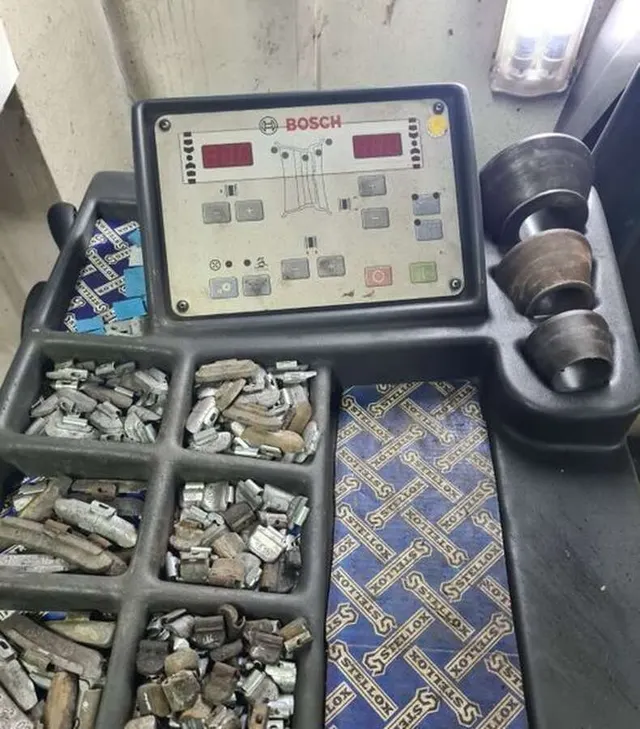 Балансировочный станок BOSCH WBE4110