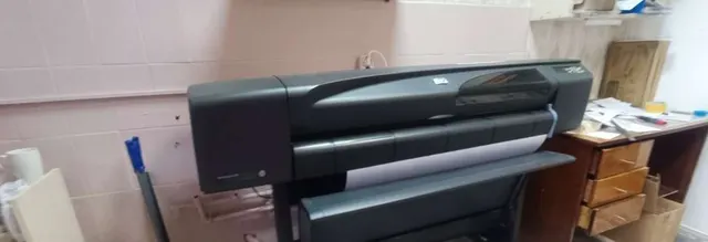 Плоттер с компьютером HP Designjet 800 (C7780B)