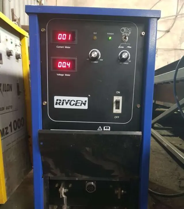 Трактор сварочный RIVCEN MZ1000