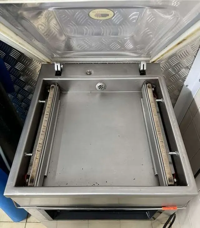 Вакуумный упаковщик Hurakan HKN-VAC400F2