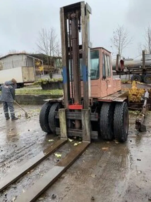 Вилочный погрузчик Львовский