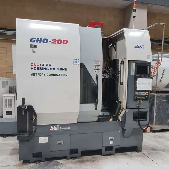 Зубофрезерный станок S&T Dynamics GHO-200