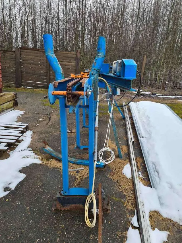 Пристаночное оборудование (бревностаска, перегружатель)