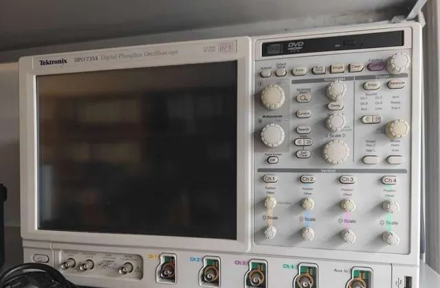 Осциллограф Tektronix DPO7354