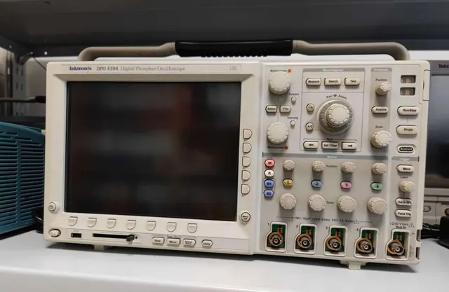 Осциллограф Tektronix DPO 4104