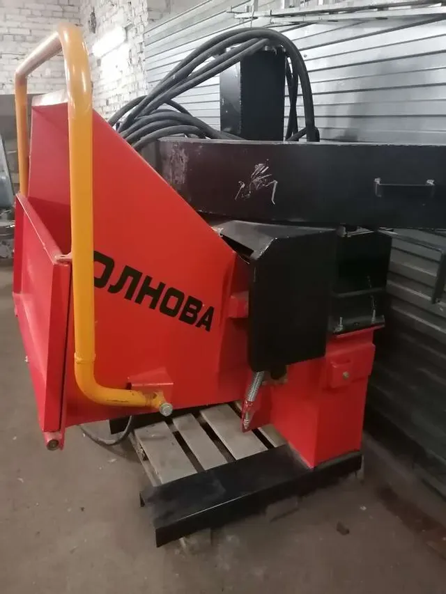 Щепорубительная машина (дробилка) DP 660 E
