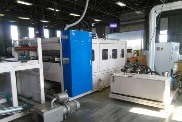 Машина для формования пластмассы VKP-800/600FTI