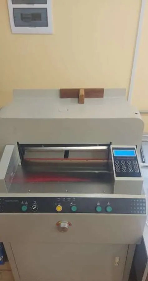 Бумагорезательная машина Boway BW-520V