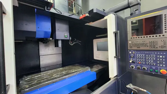 Обрабатывающий центр Hwacheon VESTA 1000 2023 г.в.