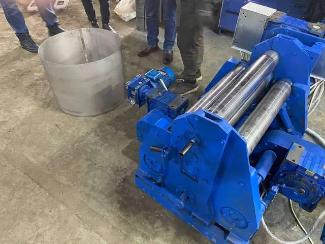 Вальцы 4-х валковые 1000x4 мм